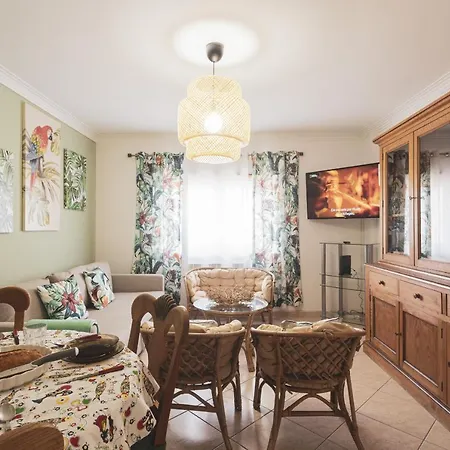 19 - Cozy In * Peniche