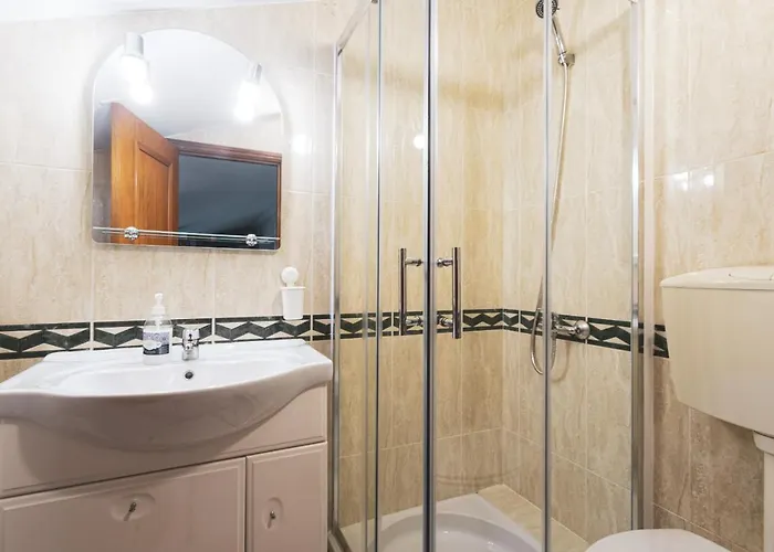 19 - Cozy In Peniche